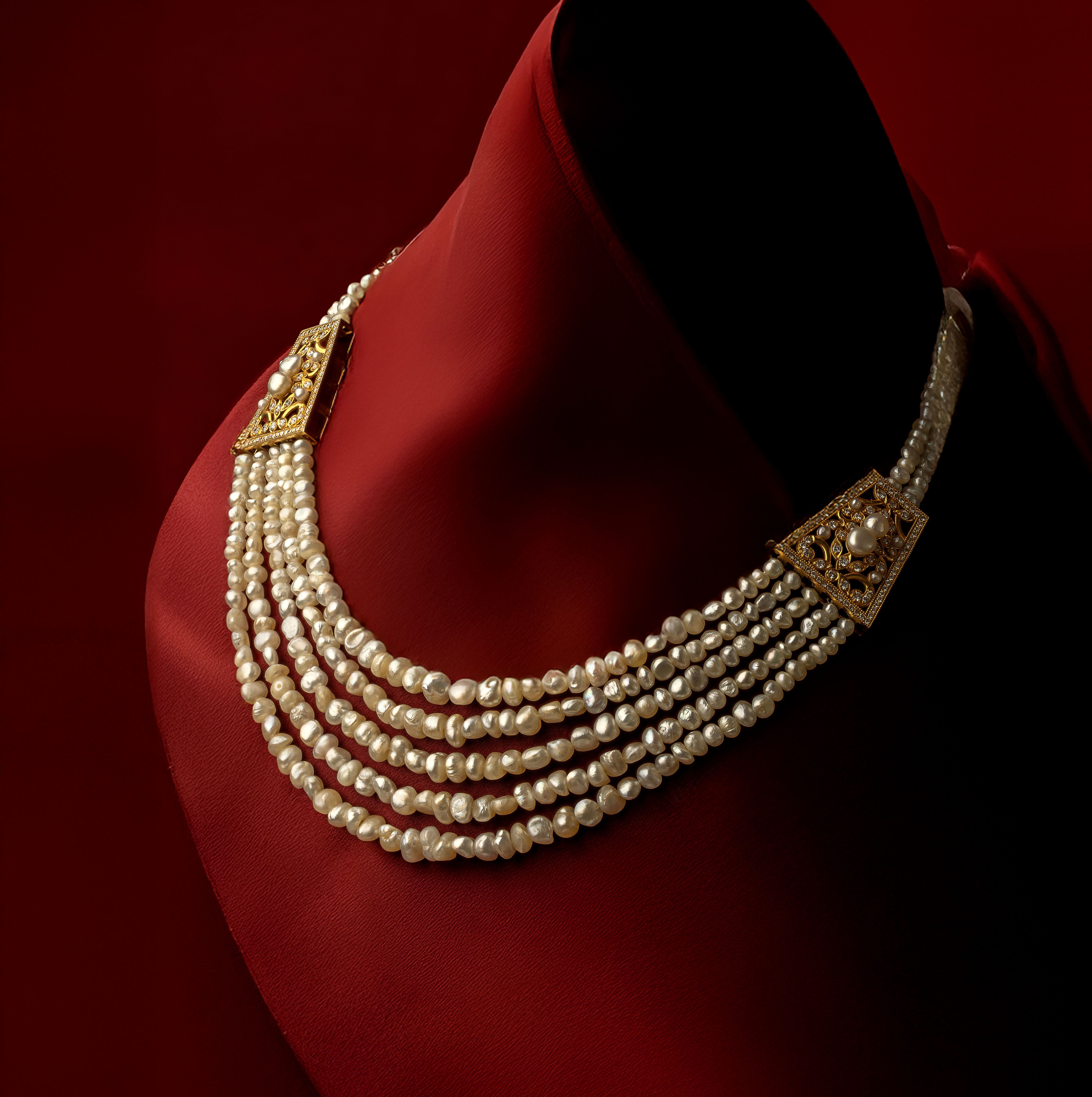 High-End Jewellery by Aljiwan